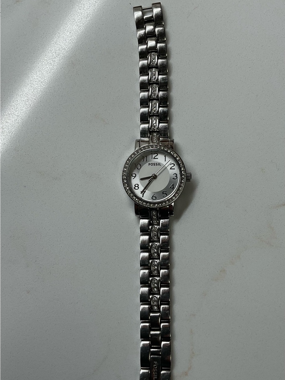 Fossil Silver Crystal-Trim Women's Bracelet Watch. White dial and new battery.